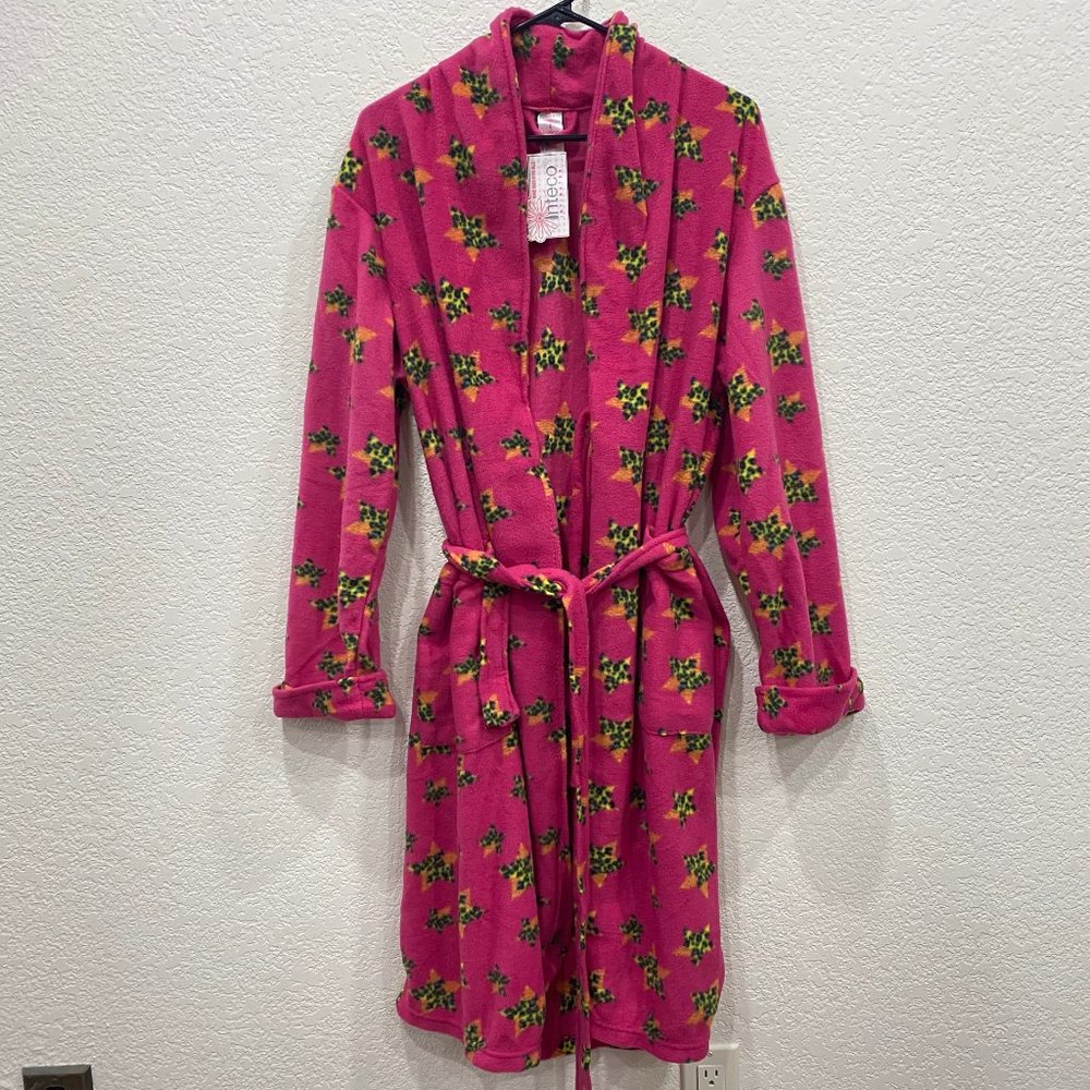 Pink Robe - Picture 1 of 6